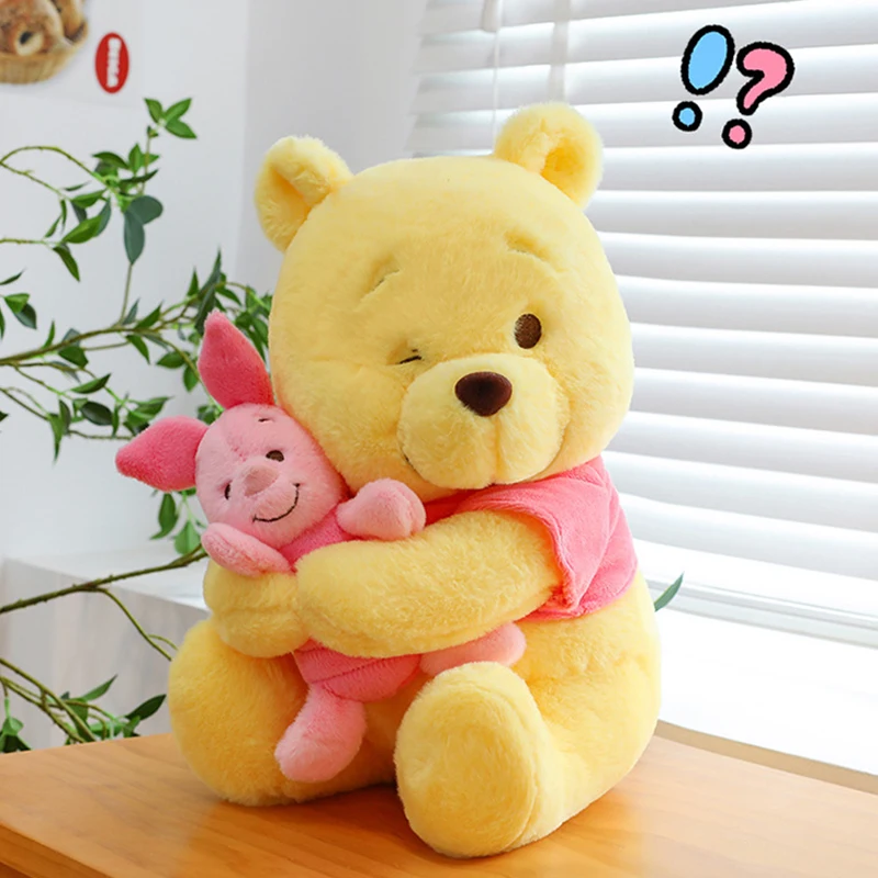 Pluszak Kubuś Puchatek Disney 35cm, kreskówkowy Kubuś Puchatek przytulający Świnkę, poduszka-lalka, dekoracja domu, prezent na urodziny, Boże Narodzenie, Nowy Rok