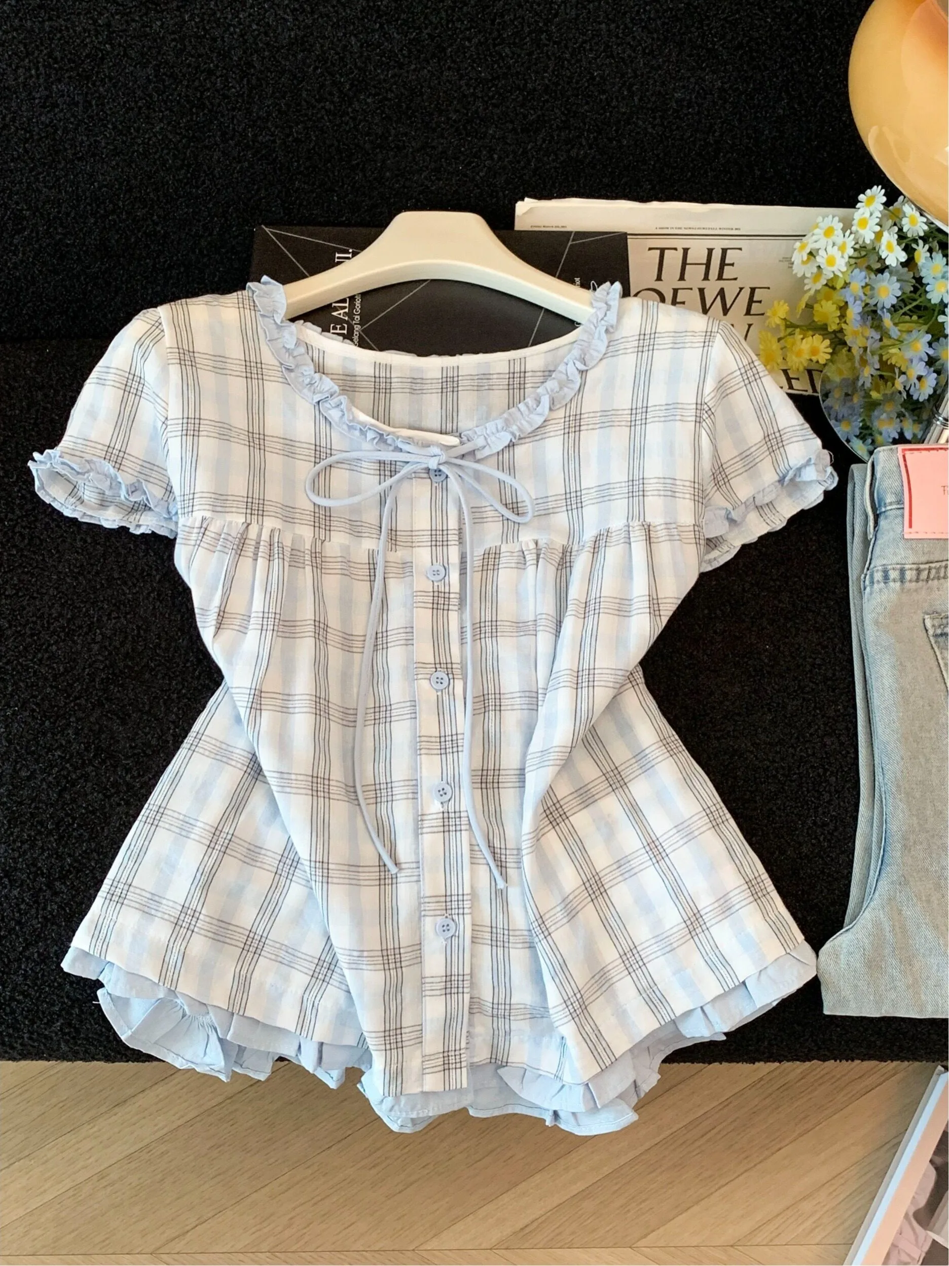 

Blue Plaid Short Sleeve Loose Women's Shirt Summer 2026 New Style Age-Defying Flattering Slimming Top with Wood Grain Ruffle