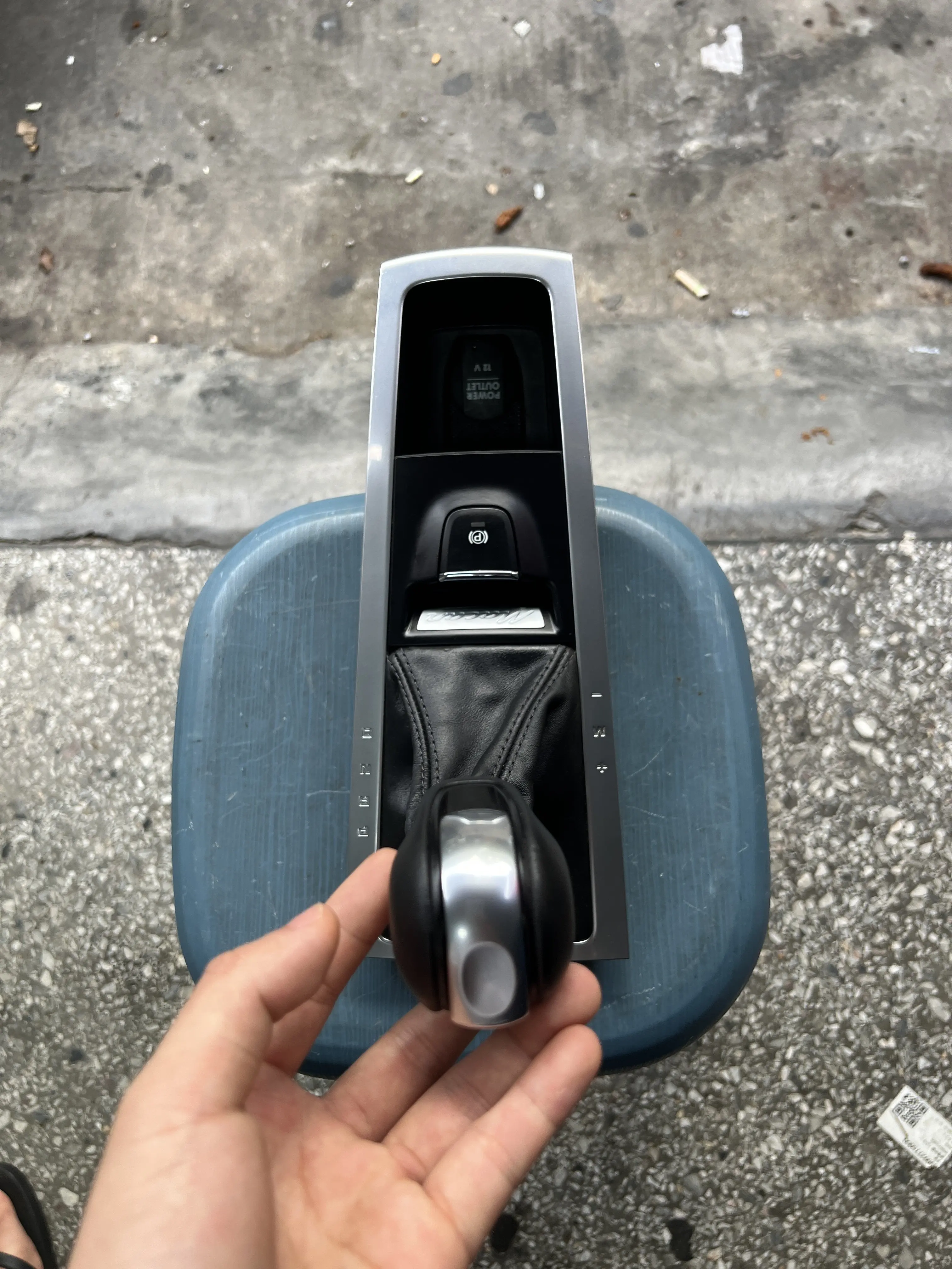 

Gear Shift Knob - Ori ginal Gear Handball, OE Ref: 95B713139B For Porsche Macan