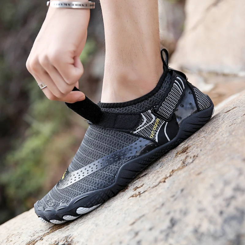 Wading Shoes Man Water Sneakers Swimming Beach Quick-Dry Wading Footwear Outdoor Upstream Shoes Breathable Barefoot Sandals