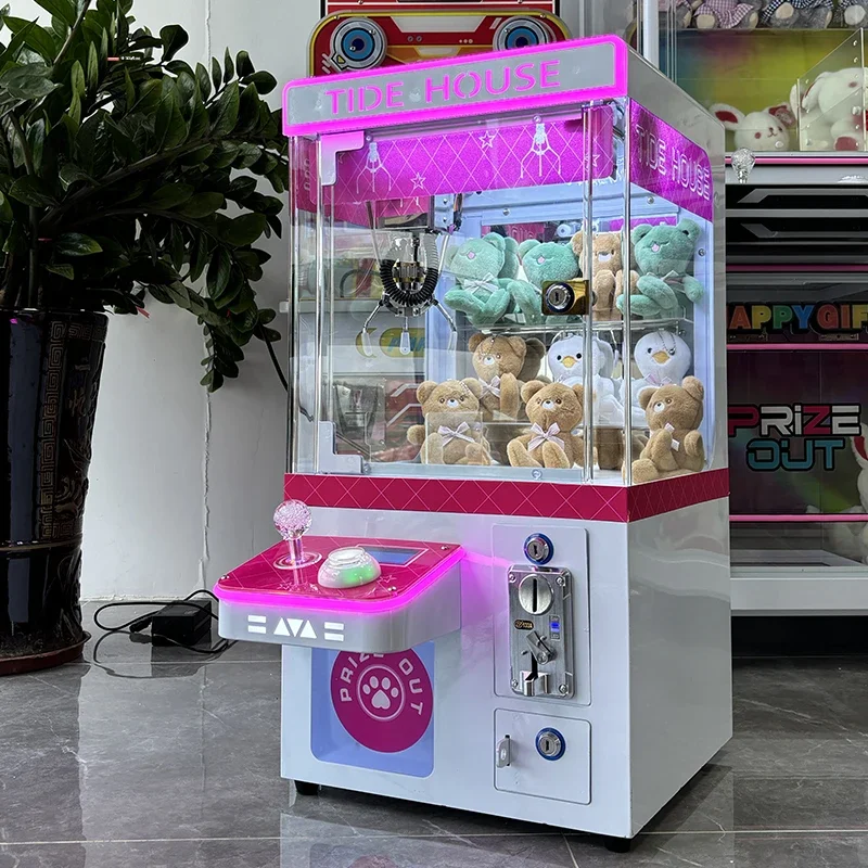 آلة إمساك الدمى الصغيرة للأطفال تعمل بقطع النقود المعدنية التجارية الجديدة، آلة دمية بمشبك منزلي صغير، آلة بوتيك، كشك