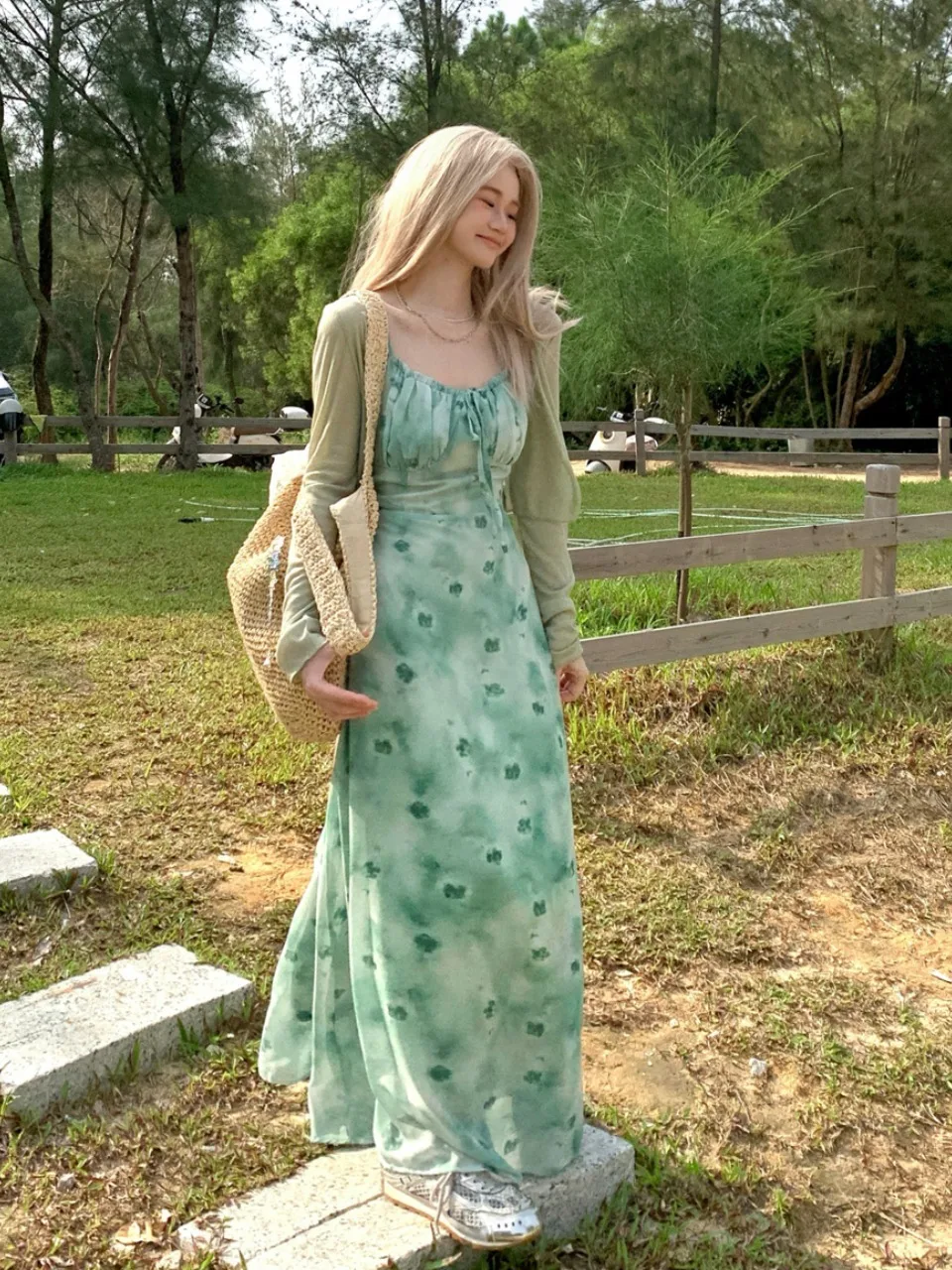 

plus Size Gentle Style Set Early Autumn New Sun Protection Open Cardigan Top Green Floral Strap Dress Long Skirt Women's Fashion