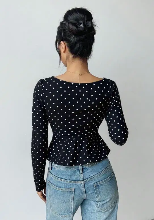 

Women's Retro Polka-Dot V-Neck T-Shirt & Slimming, Waist-Defining Long-Sleeve Base Layer Top