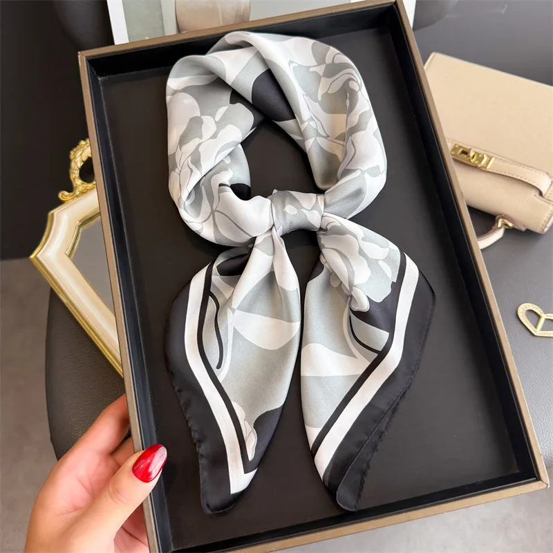 2025 novo luxo camélia impressão feminino lenço de seda quadrado bandana hijab envoltório flor designer lenço xale foulard