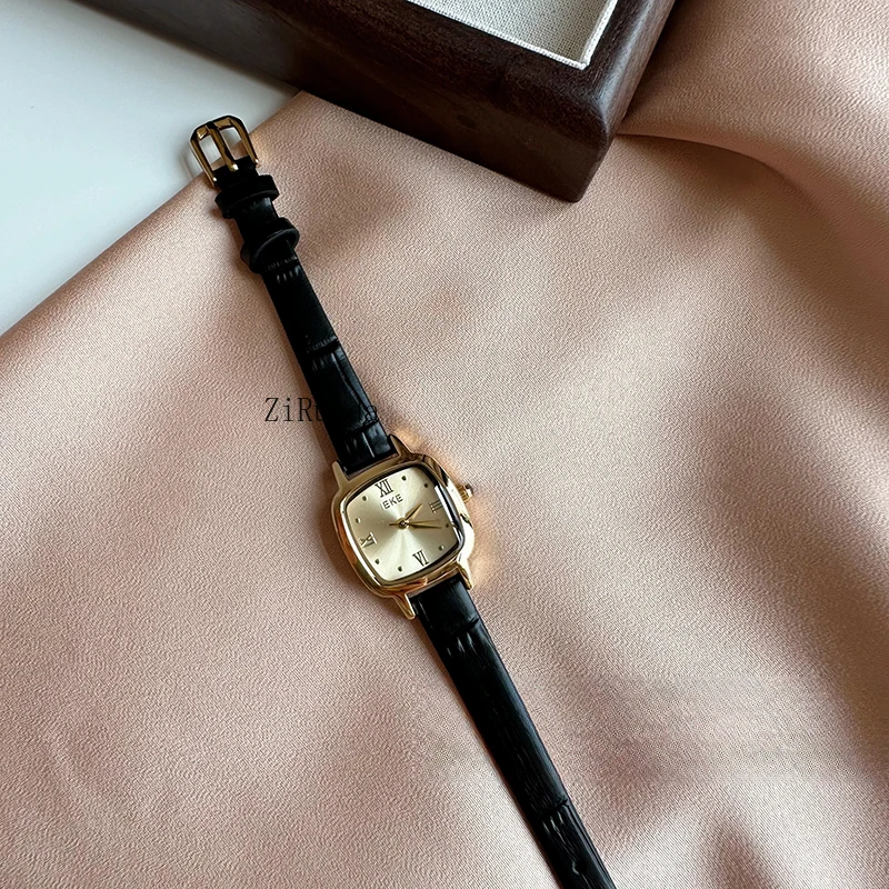 Retro klein vierkant horloge schoolmeisje Romeinse cijfers licht luxe lederen quartz dameshorloge