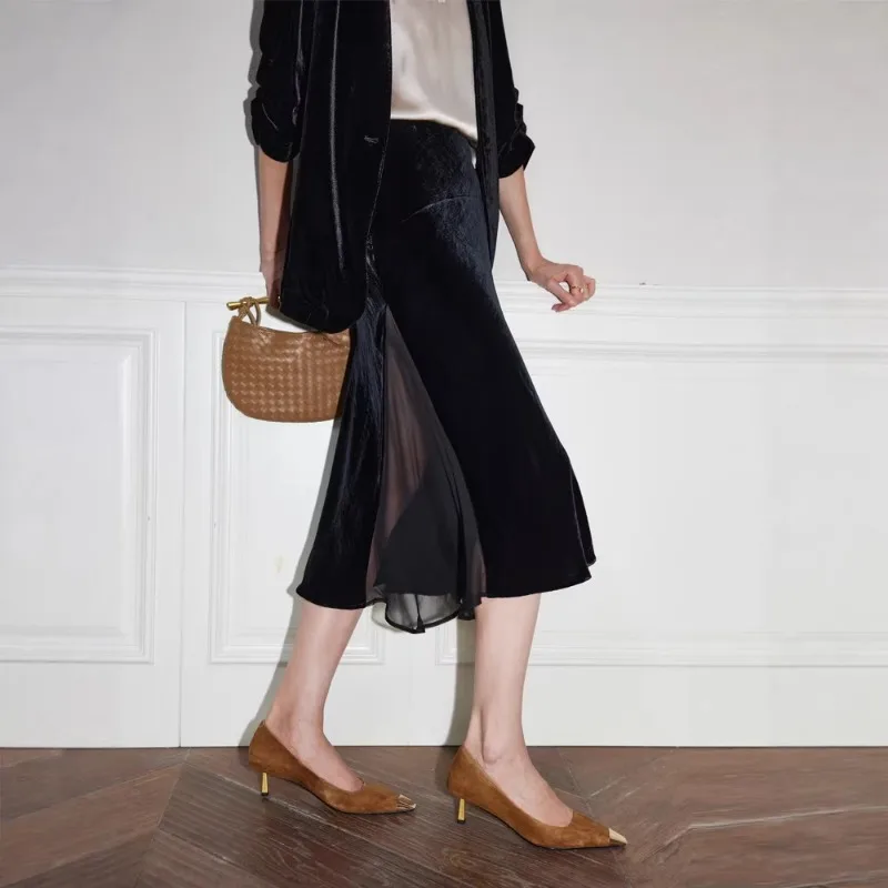 

2026 Autumn Winter New Fashion Versatile Medium Long Thin Fishtail Skirt Golden Velvet Skirt Women