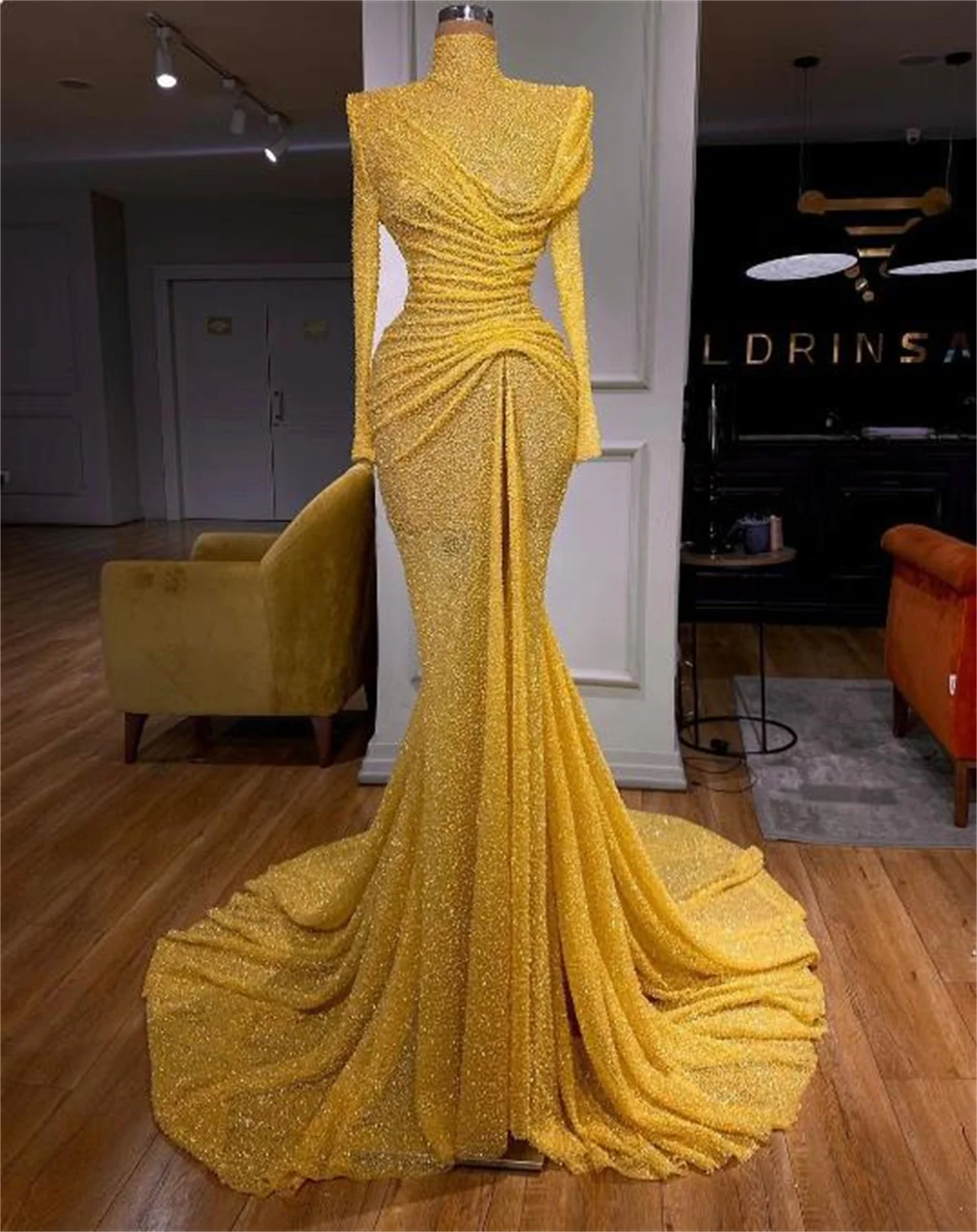 Golden Glitter Sequined Mermaid Evening Dresses High Neck Ruched Robe De Soiree Custom Made Long Sleeve Prom Formal Wear Trains