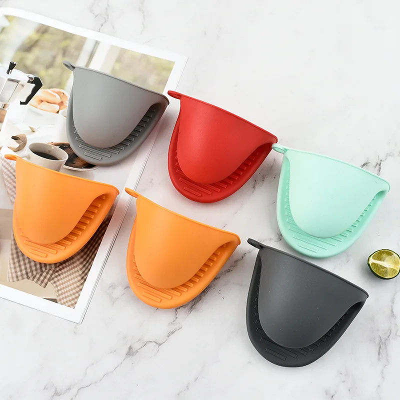 Portable Silicone Anti-scald Gloves High Temperature Resistant Non-slip Insulated Grips For Baking Cooking Kitchen Use