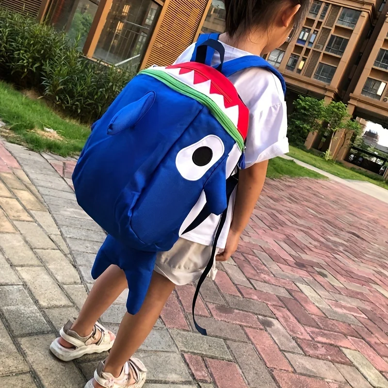 高校生のためのサメのバックパック、女の子のためのキュートで面白いバックパック、旅行のためのニッチ、新しいモデル、2024