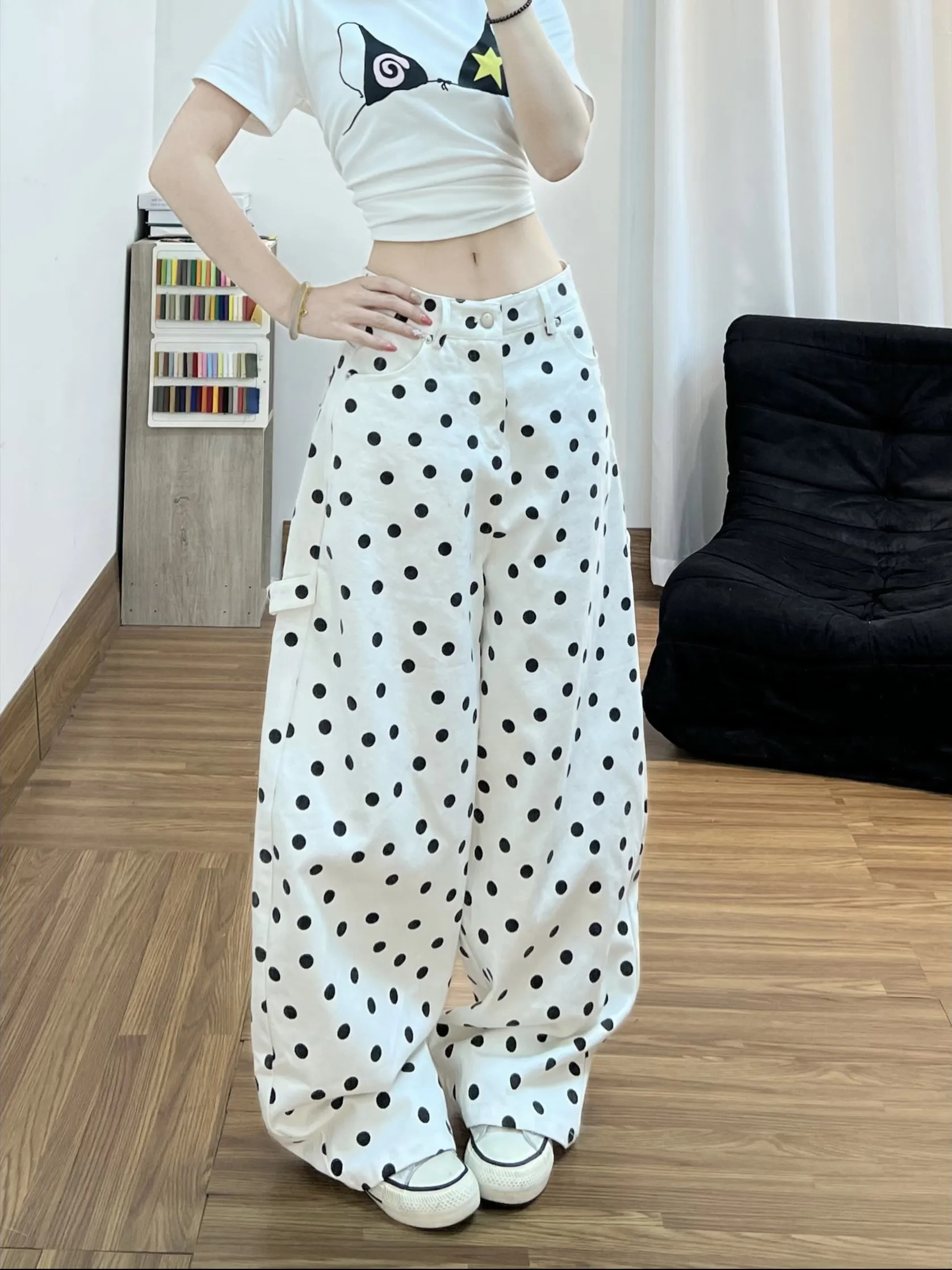 Calça Jeans Branca com Poás, Estilo Unissex, Nova Coleção de Verão, Design com Bolso Love, Cintura Alta, Jeans Casual de Caim...