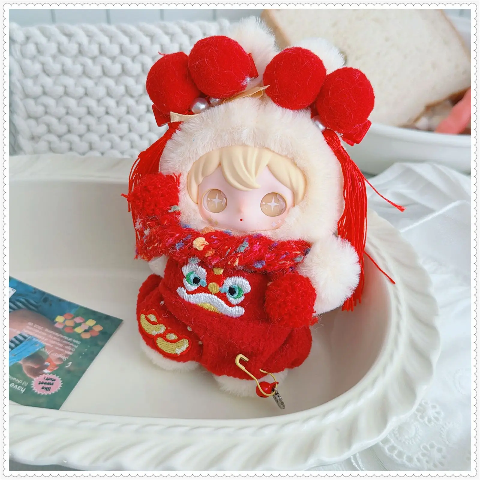 10-15 cm Kawaii Mini Idol Vestiti per bambole Carino Danza Leone Cappello Cappello rosso Sciarpa Set Peluche Vestiti per bambole Accessori Felice Anno Nuovo Decor
