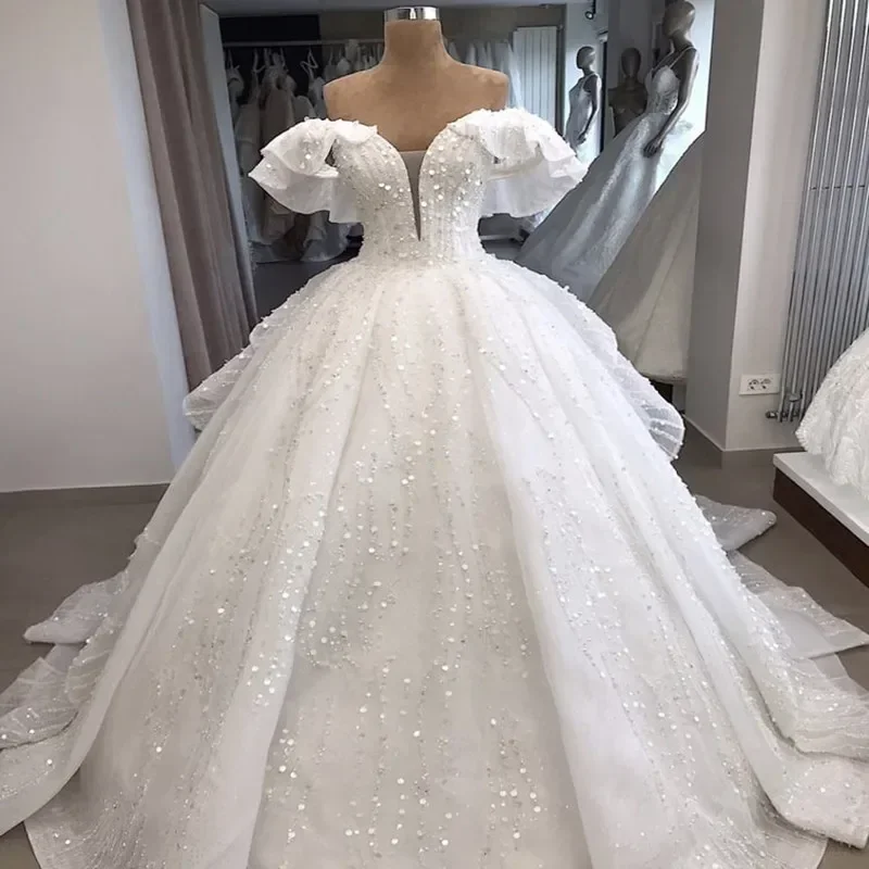 

Customized Ruffles Off The Shoulder Shinny Crystals Pearls Wedding Dresses Sweep Train Sweetheart Arabic Vintage Bridal Gown