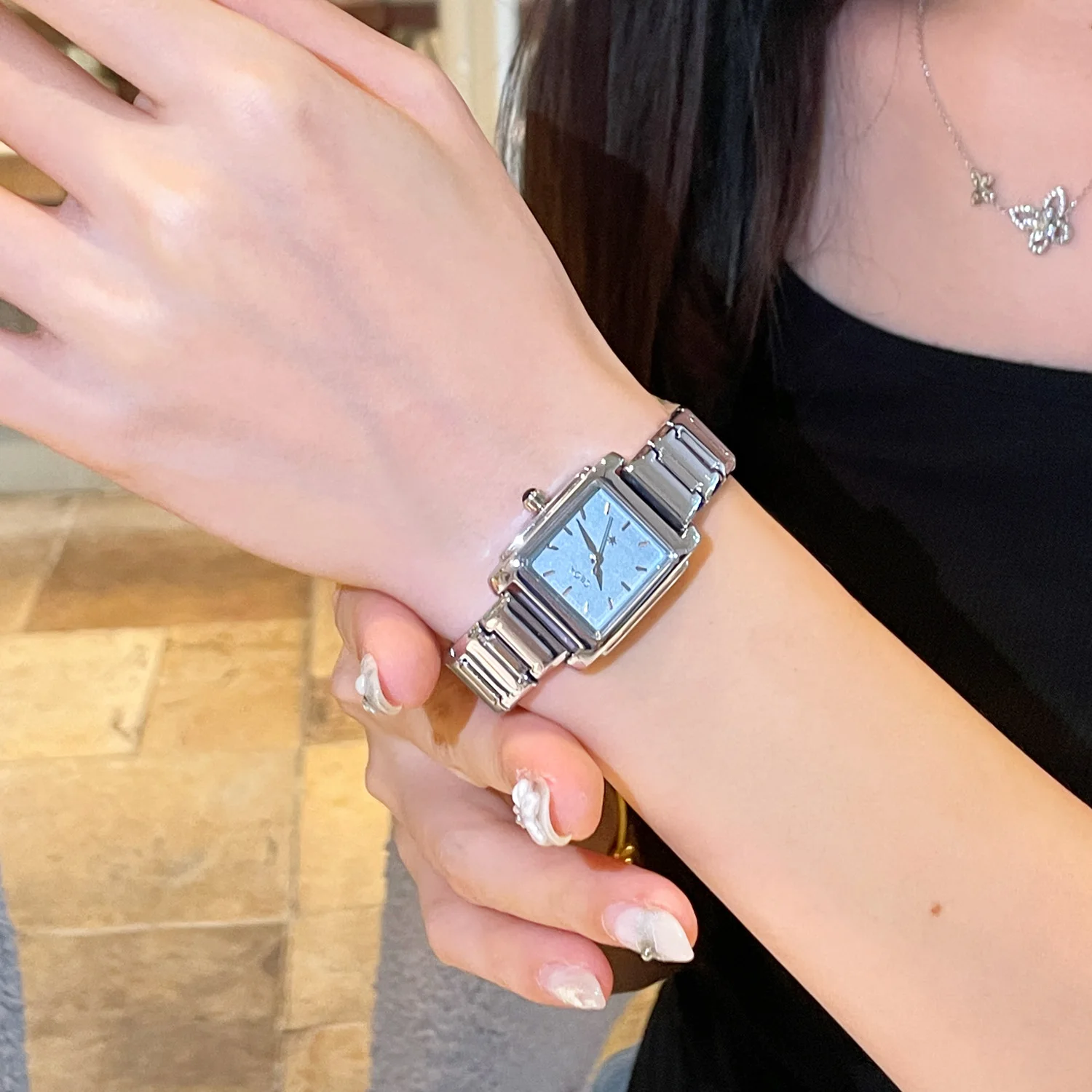 ساعة CILOA مربعة زرقاء للنساء ذات جودة عالية ماركة أصلية خفيفة فاخرة هدية 2025 ساعة كوارتز جديدة مقاومة للماء