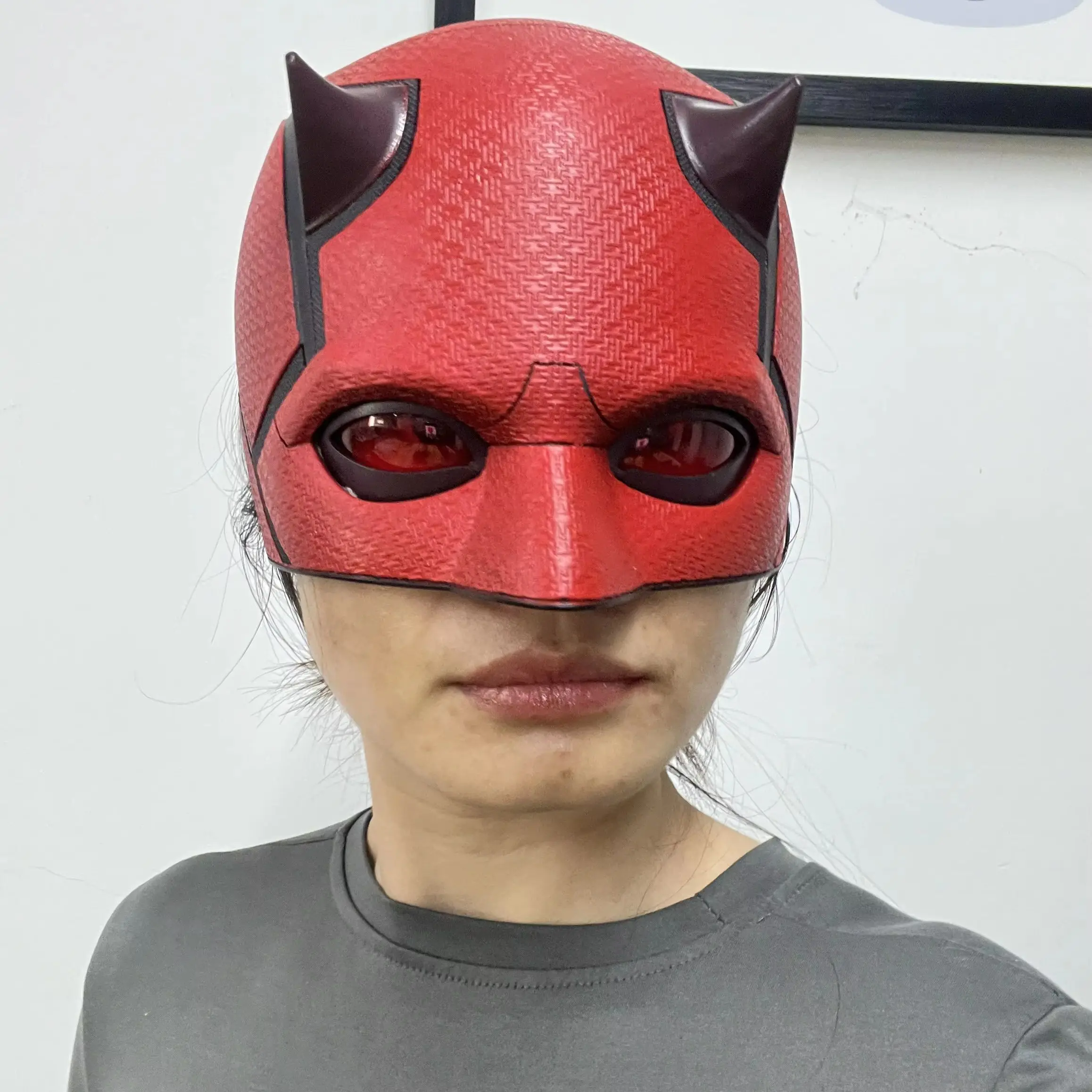 1:1 Daredevil:Born Again máscara Daredevil casco accesorios Halloween Cosplay máscara Cos máscara para adultos cumpleaños Navidad Gif