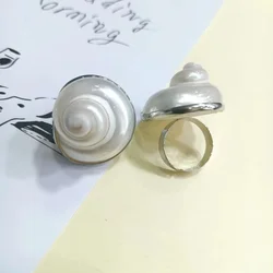 Exaggerated Natural Sea Water Horse Shell Ring White Shell Adjustable Open Snail Shape Classic Ring Jewelry for Men Women Party
