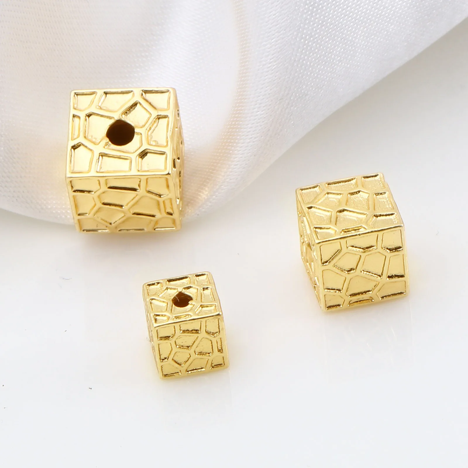 2PCs 6/8/9mm Geometric Copper Beads Gold Color Square Loose Beads DIY Making Necklace Bracelet Spacer Beads Jewelry Findings