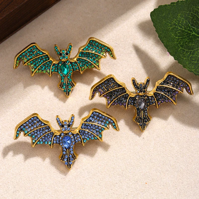 New Fashion Personalized Rhinestone Devil Bat Brooches For Women Men Clothing Pins Vintage Cartoon Bird Animal Brooch Jewelry