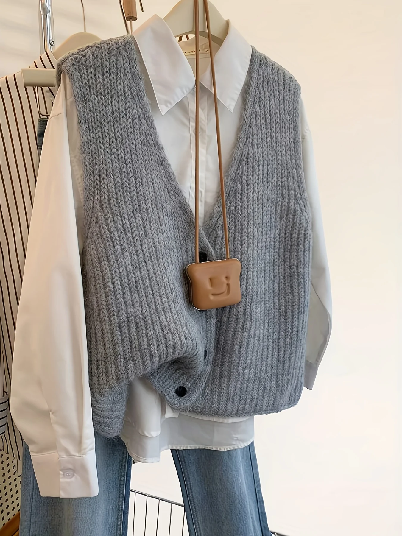 

Korean-style collegiate layered gingham V-neck cardigan vest loose outerwear sleeveless sweater