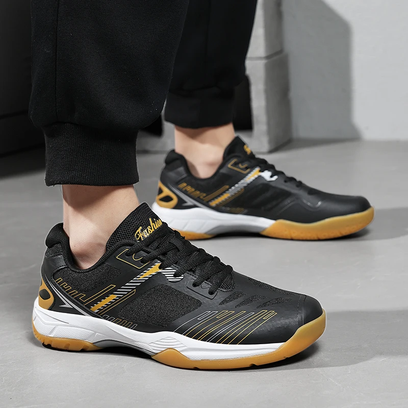 عالية الجودة الرجال النساء المهنية أحذية كرة الريشة تنس الطاولة حذاء للأزواج الكرة الطائرة أحذية رياضية المضادة للانزلاق Zapatillas Tenis