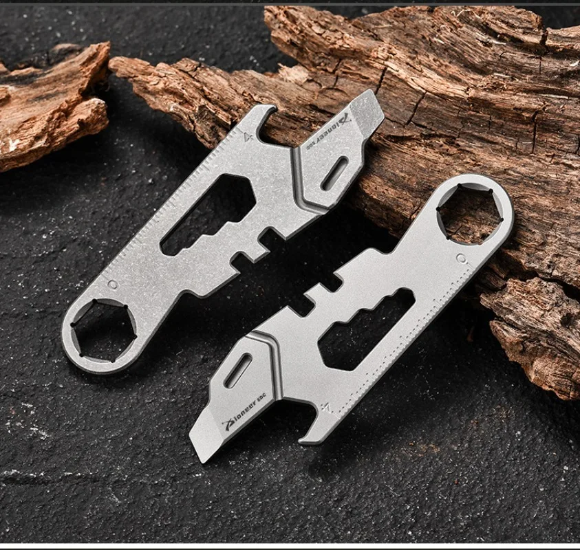 Titanlegierung Mini-Hebelwerkzeug Multitool Taschenlineal Schraubenschlüssel Flaschenöffner EDC Multifunktionales Outdoor-Camping-Wildniswerkzeug