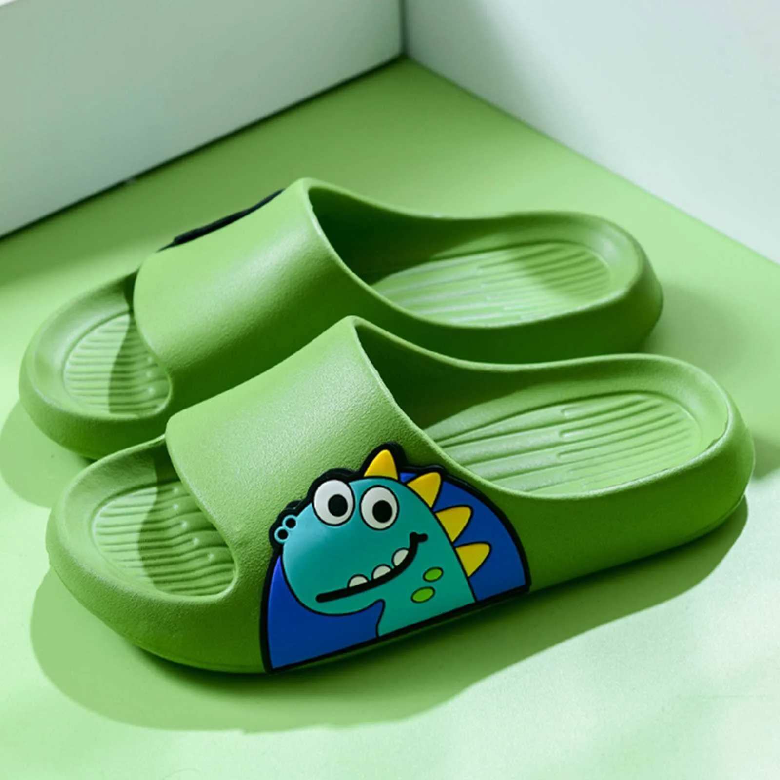 Fashionable Household Cartoon Children Slippers Summer Soft Sole Anti Slip Indoor Bathing Anti Fall Girls And Boys Sandals