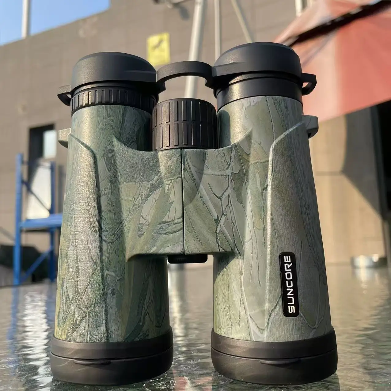 

Компактный бинокль 10x42 HD со слабом освещенности — мощный, легкий фокус и большой окуляр | Водонепроницаемый для взрослых и детей | Б