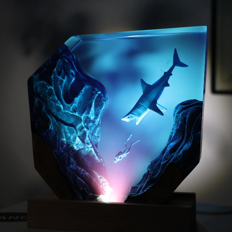 diver-expedition-organism-resin-table-light-creactive-art-decoration-lamp-shark-diver-theme-night-light-usb-charge