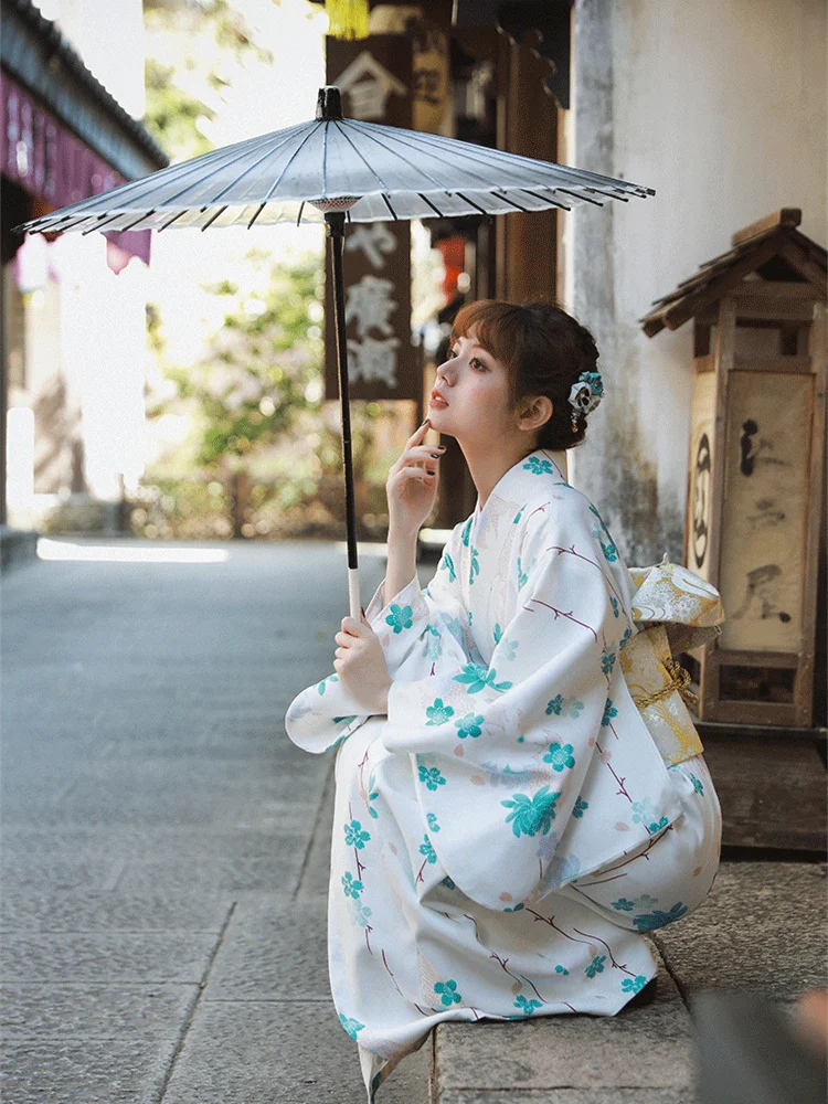 Women's Japanese Traditional Kimono Vintage Style Photography Dress Bathrobe Cosplay Costume Performing Wear