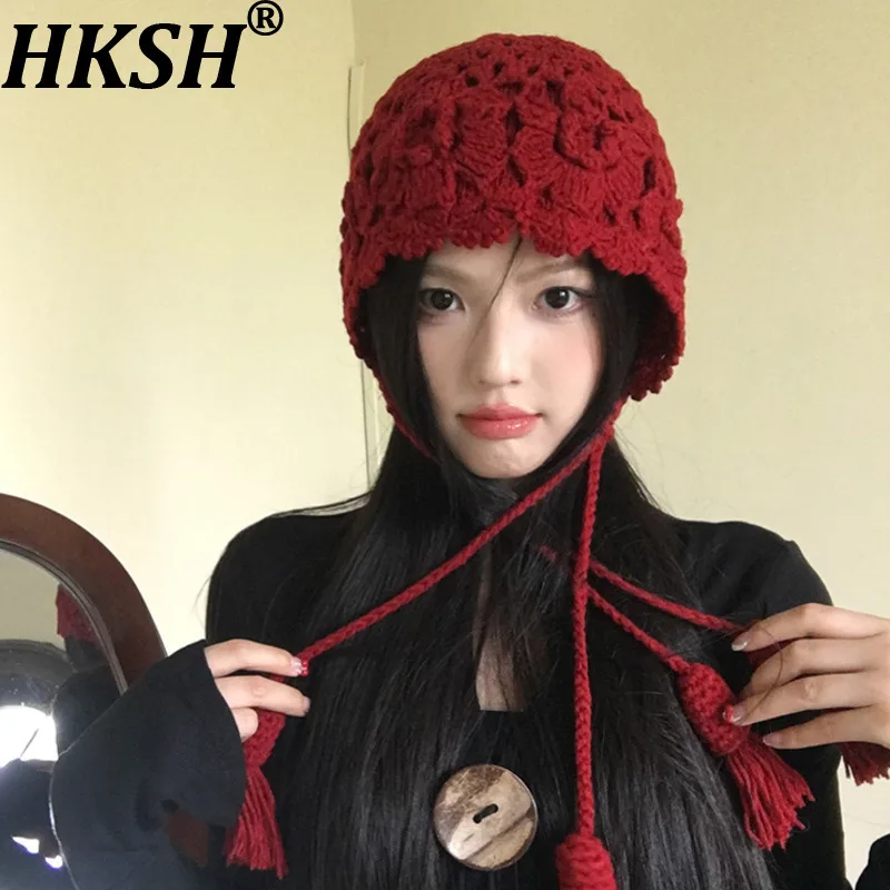 

HKSH Autumn Winter New Women Knitted Hat Hollow Out Tassel Solid Color Korean Casual Travel Elegant Temperament Chic Cap HK12161