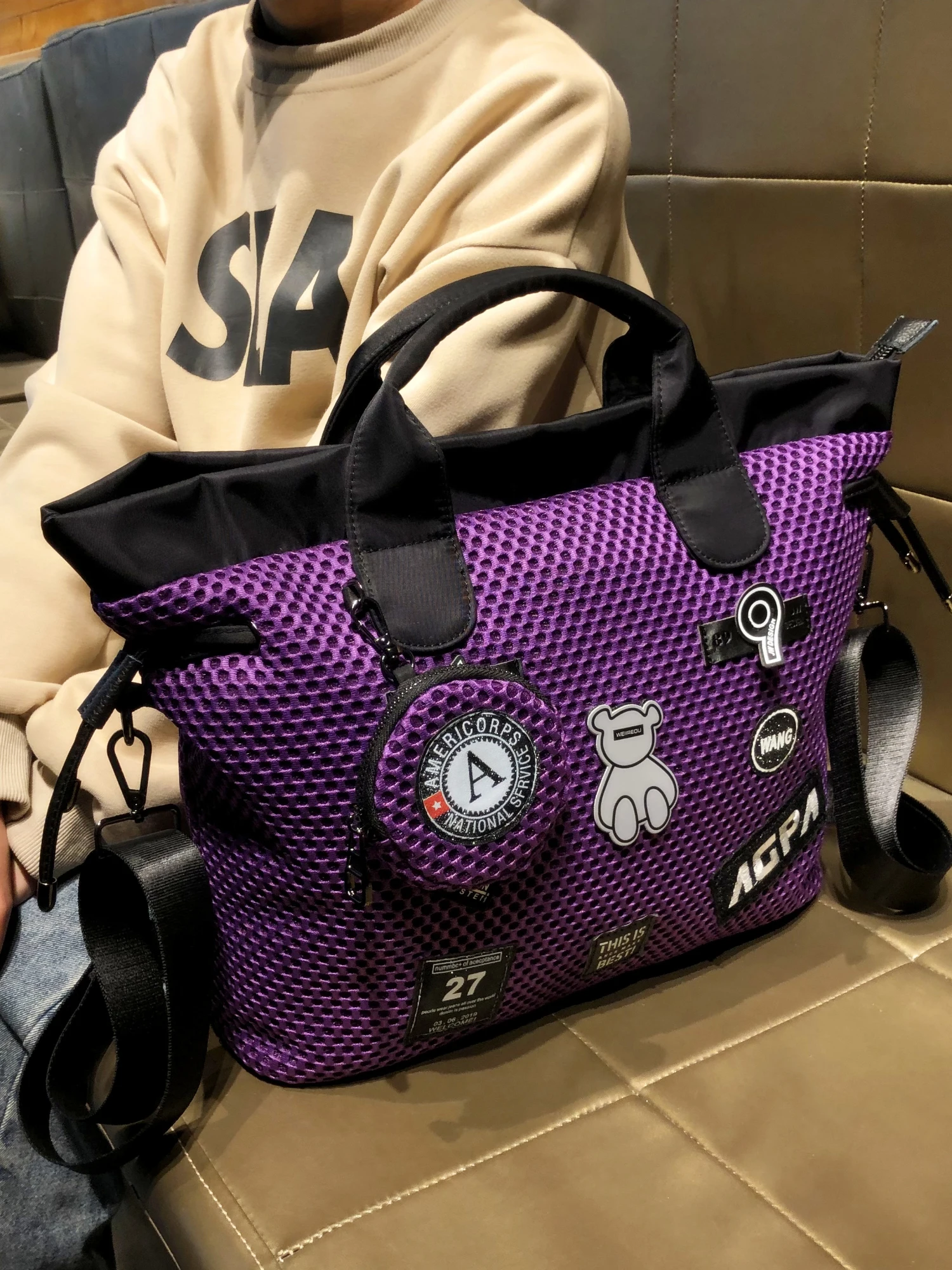 borsa-da-viaggio-hong-kong-brand-2026-nuova-borsa-sportiva-da-pendolare-alla-moda-grande-capacita-portatile-per-il-tempo-libero-all'aperto