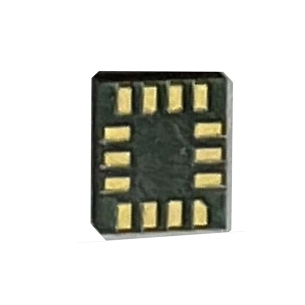 5 puces de microcontrôleur LSM6D53TR