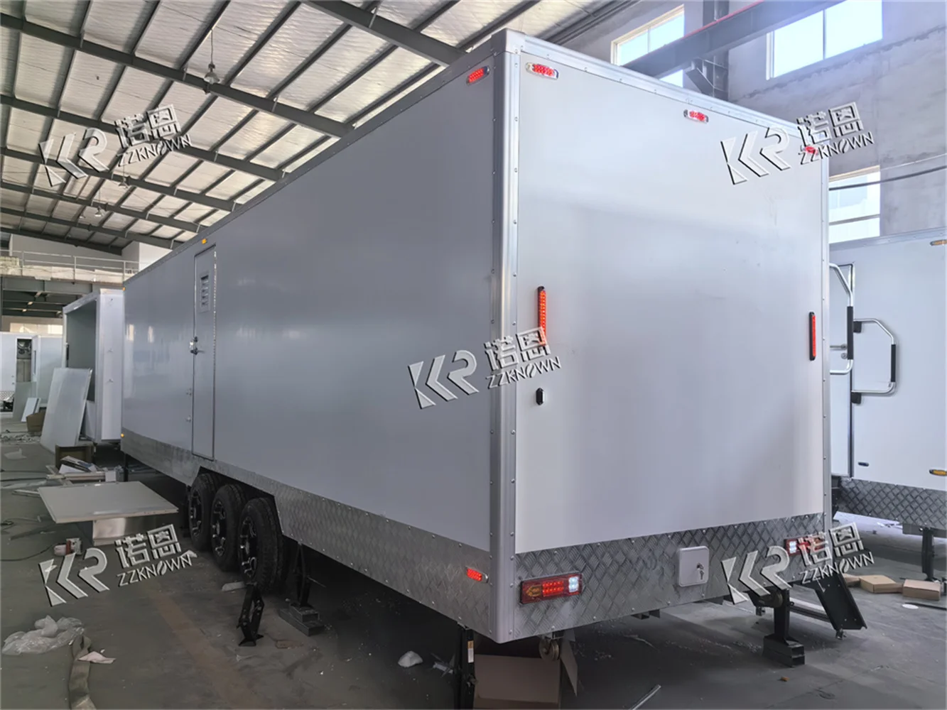 Concession de remorque de toilettes publiques portables, camions entièrement équipés, cabine de toilette mobile, remorque de mariage à la plage, fête en plein air, 8 pièces