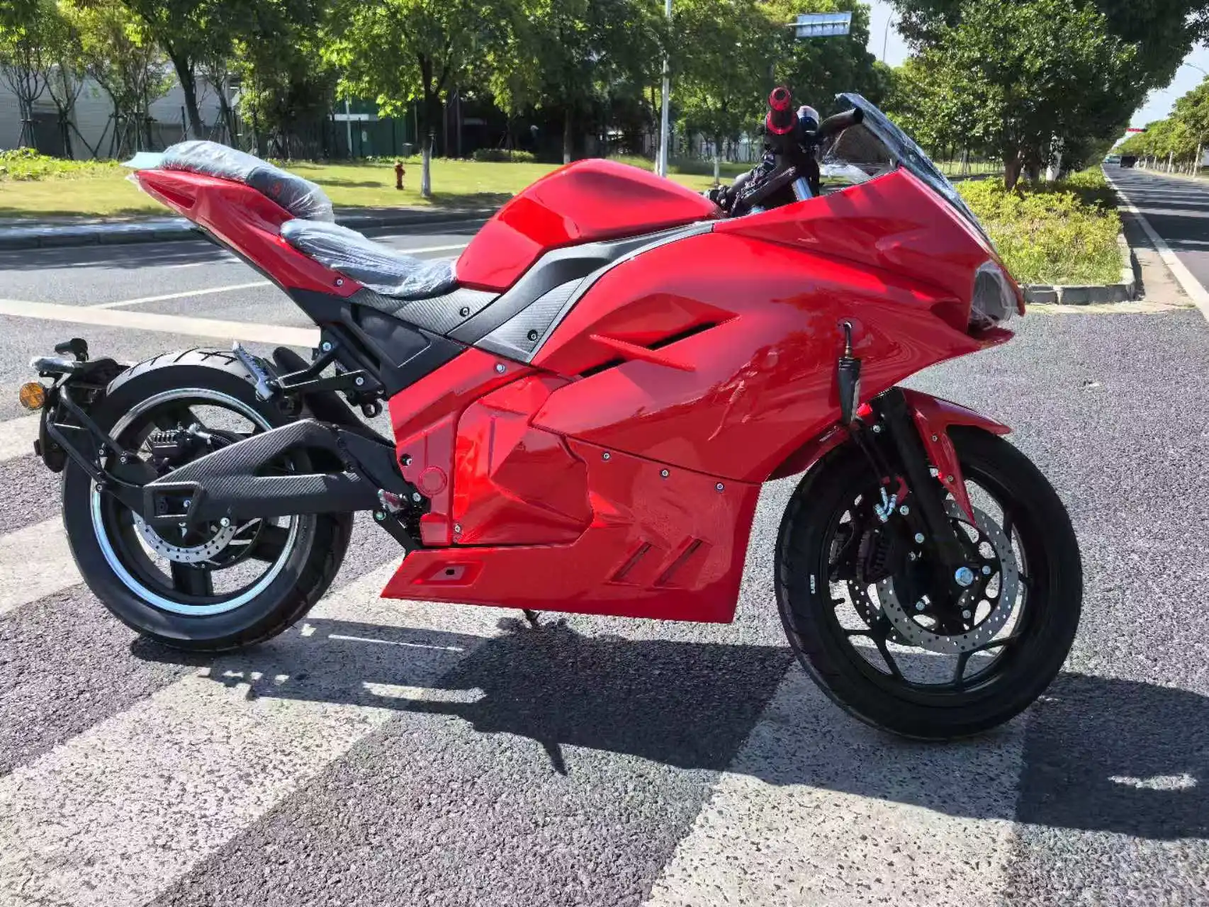 Calico Factory maßgeschneidertes 72-V-Lithium-Elektro-Rennwagen 8000 W 3000 W 5000 W mit EWG-Zertifizierung