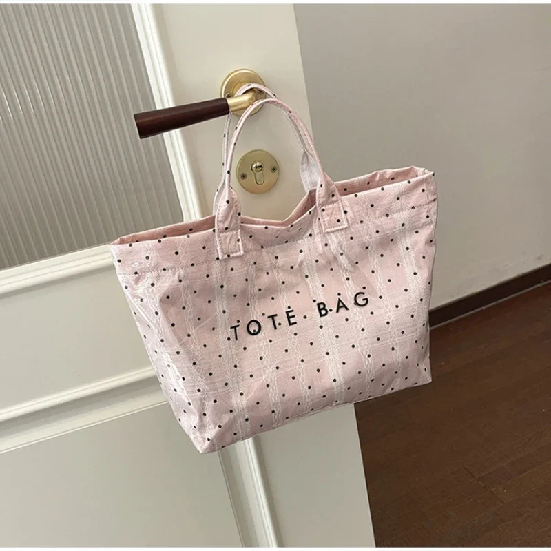 Transparente PVC-Tragetasche, wasserdichte Damen-Umhängetasche mit Buchstaben-Aufdruck, große Kapazität, lässige, leichte Einkaufstasche – Detail 9
