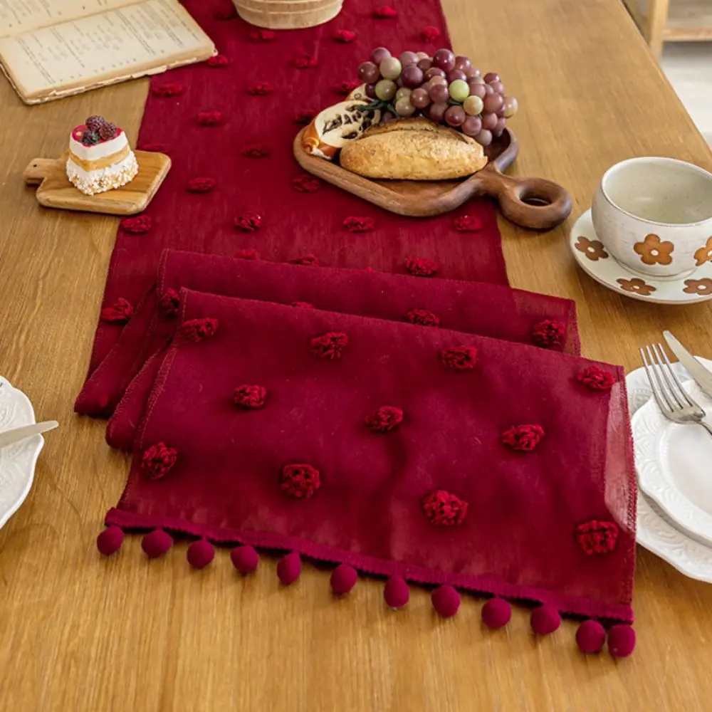 INS Style Nordic Style Lace Table Runner with 3D Pom-poms Rectangular Table Linen French-style Gauze Dining Table Cloth Festive