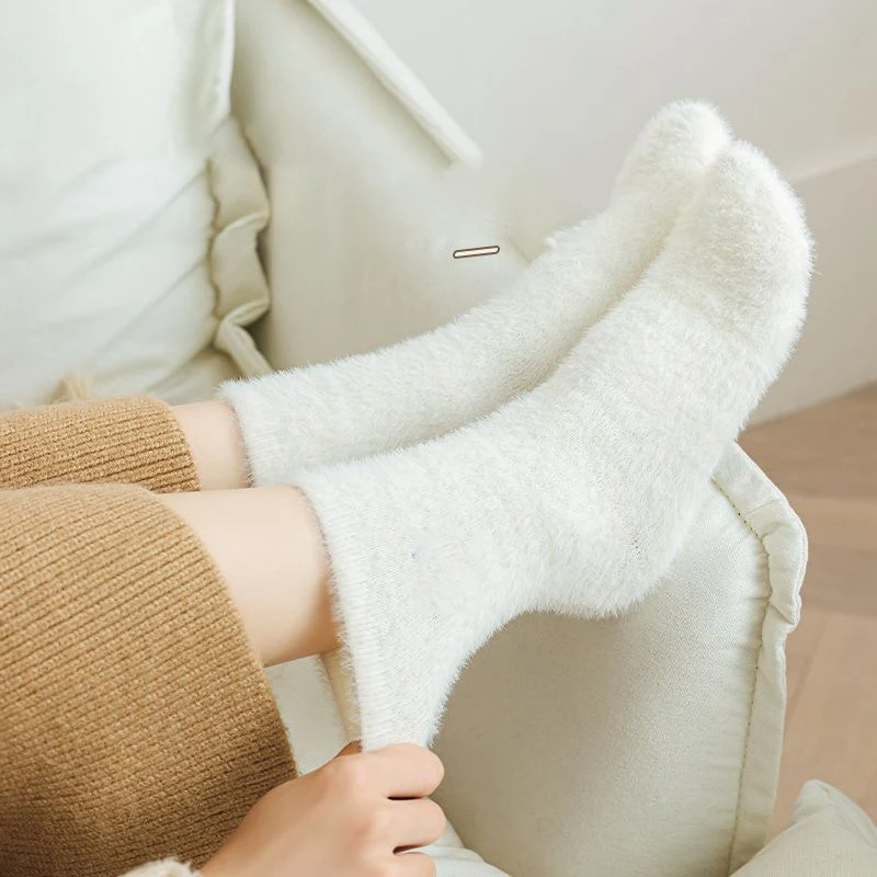 INS Style Mink Velvet Warm Sleeping Socks Autumn Winter Thickened Plush Coral Fleece Super Soft Kawaii Sleeping Mid-tube Socks