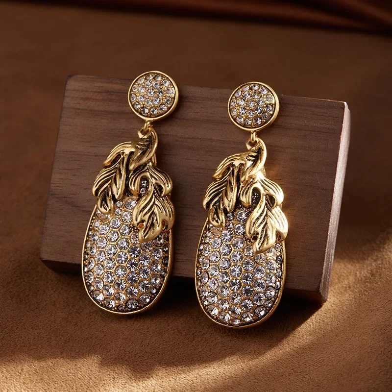 Vintage heavy industry full of diamond advanced sense of everything with earrings