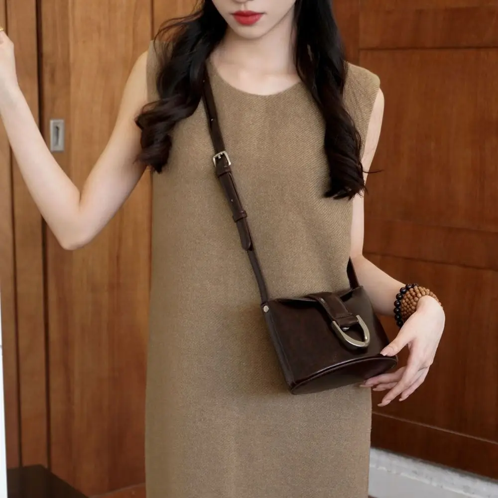 

PU Leather Retro Bucket Bag Korean Style Solid Color Flap Crossbody Bags Shoulder Bag Fashion Design Versatile Saddle Bag