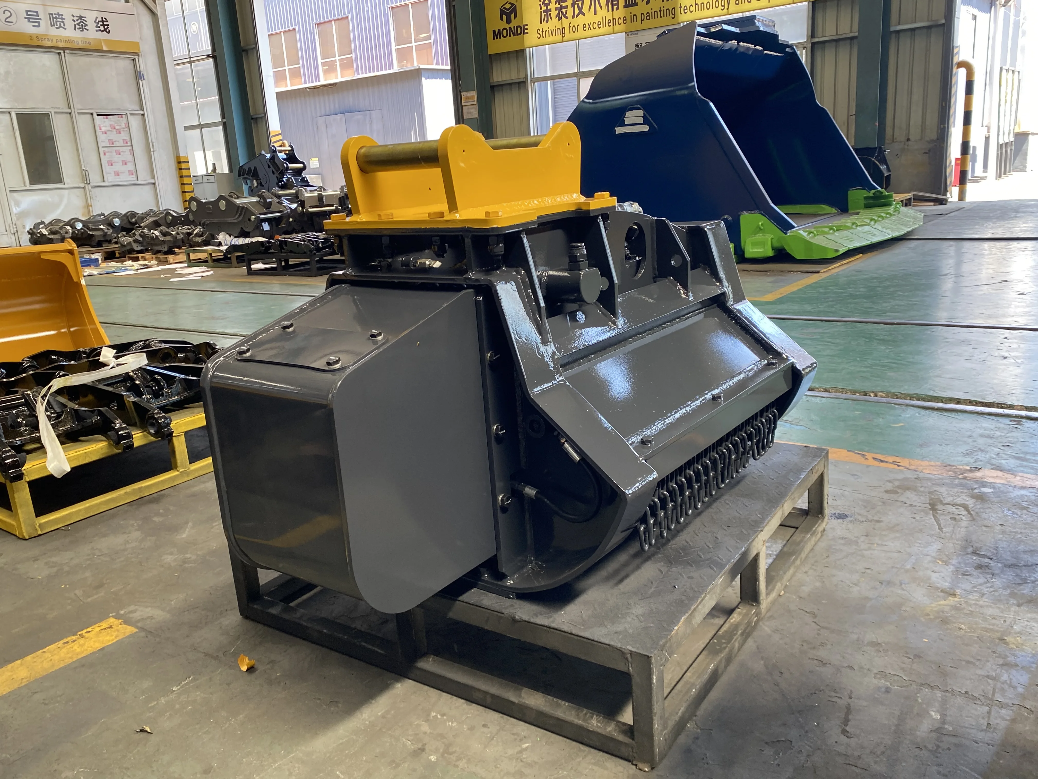 Factory Direct Sale Excavator Wood Chipper Forestry Mulcher with Pump Motor Engine for Construction Industries