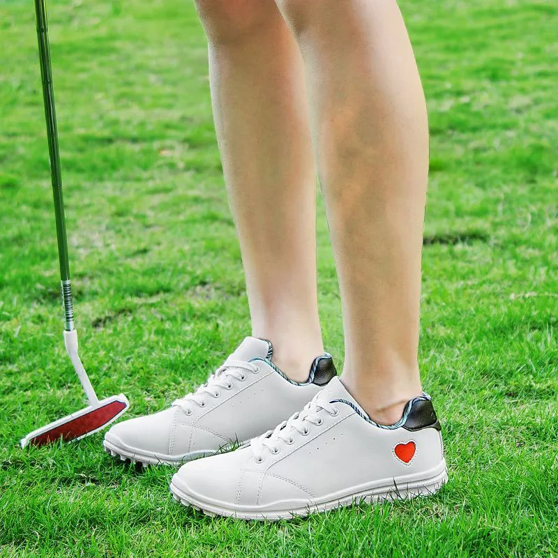 Zapatos de Golf impermeables y transpirables para mujer, zapatos informales atléticos, pinchos fijos, zapatos blancos pequeños