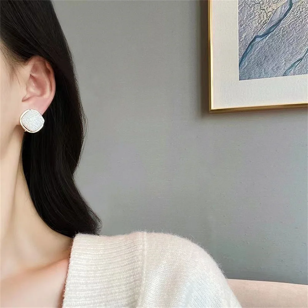 Vintage Charm Milky Marble Texture Geometric Stud Earrings For Women Elegant Classic Rhinestone Ladies Earrings Jewelry Gifts