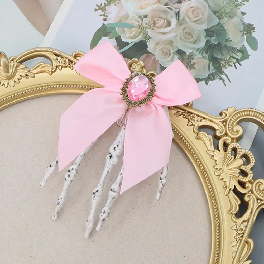 Detailed Ghost Claw Hairpin Skull Claw Hair Accessories for Girls Halloween Skeleton Hand Hair Clips with Bowknot Faux Cute