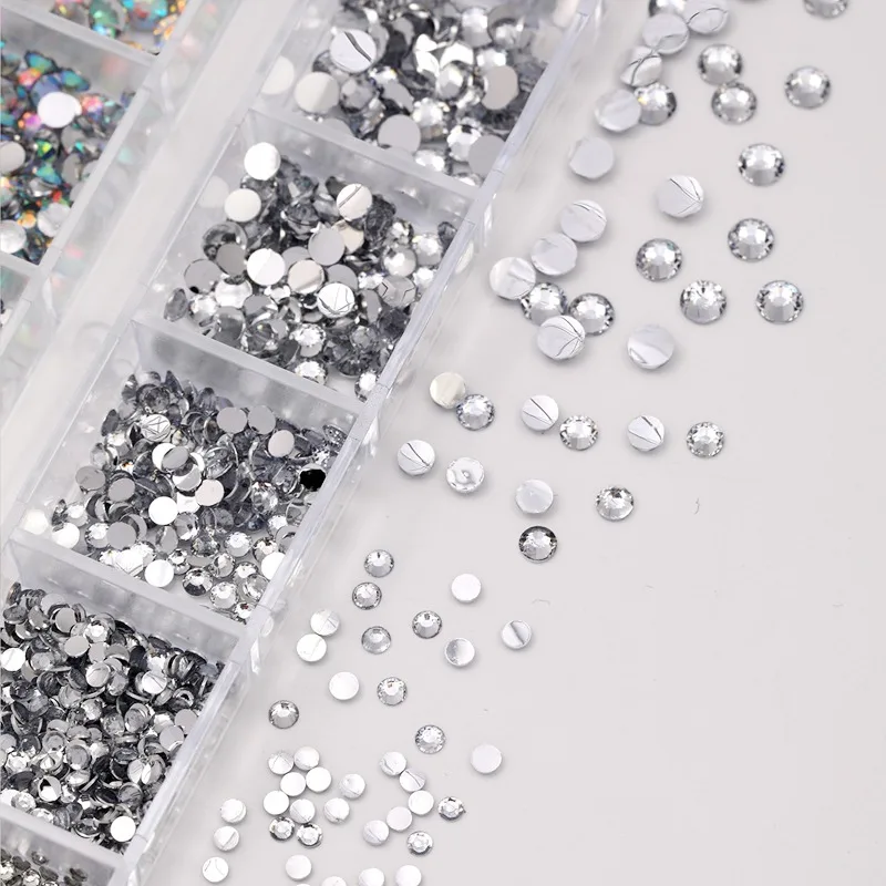 12 グリッド光沢のあるクリアクリスタル宝石ネイルチャーム 1.5-5 ミリメートル混合パールガラスストーン売春ネイルラインストーンダイヤモンドマニキュア DIY