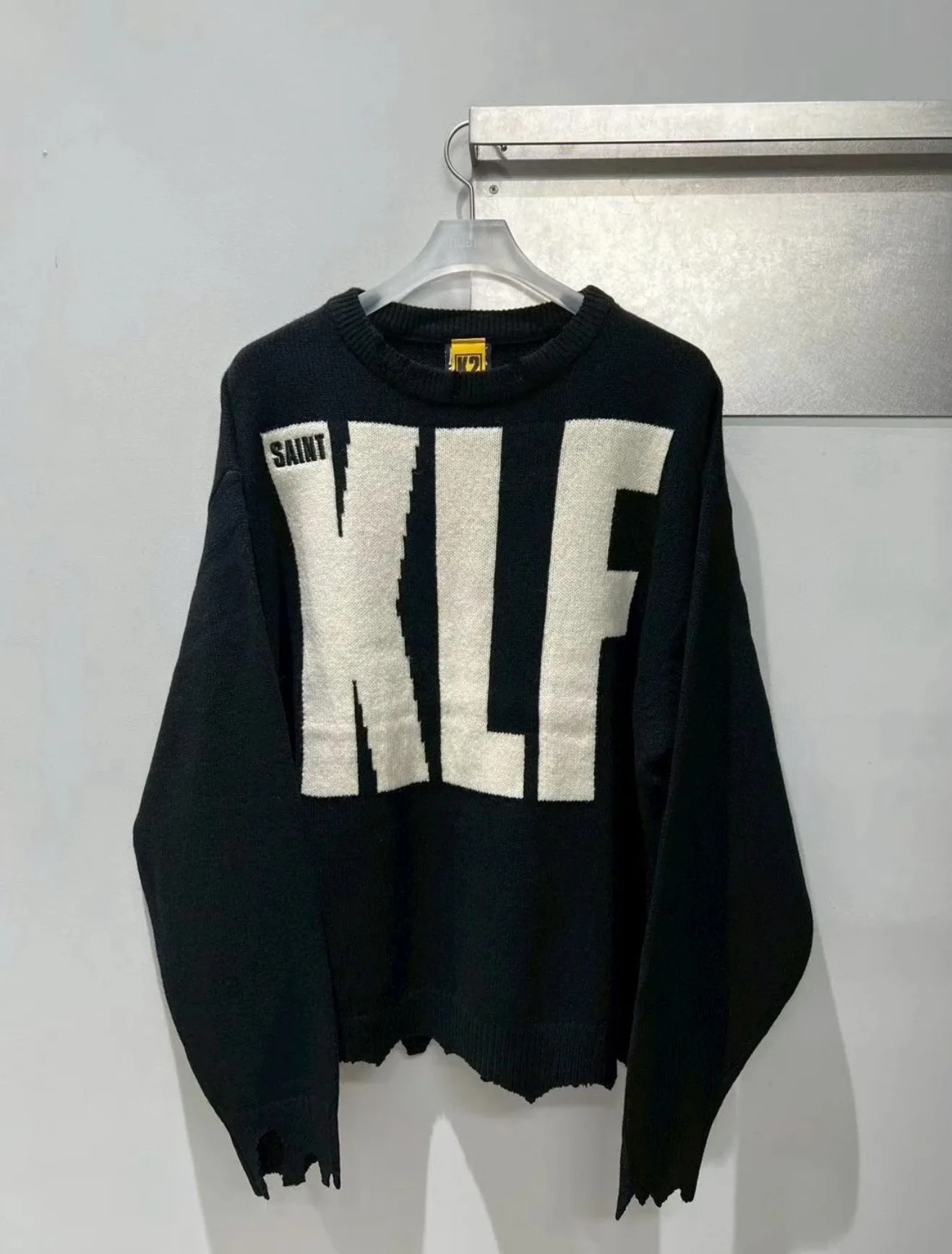 

Hand Embroidered CLF Letter Pattern Tassel Large Destruction Letter Knitted Wool Sweater Casual Loose Fit Long Sve round Ne