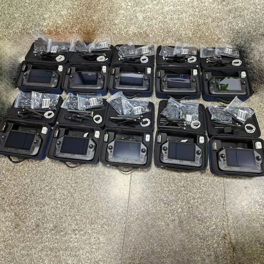 

Original SIYI UniRC 7 Pro Dual Frequency Band 2.4 & 5 GHz Handheld Ground Station Smart Controller with 7 Inch 1080P