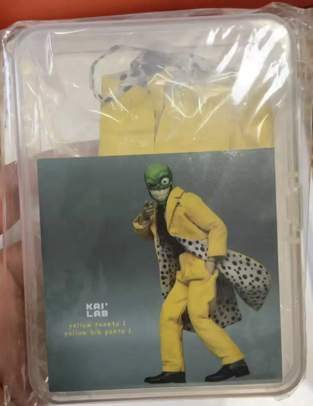 

In Stock, Brand New Kailab Studio, Suitable for 6-inch 1:12 Ant, Geek in Disguise, Classic Yellow Tuxedo Accessory Bag