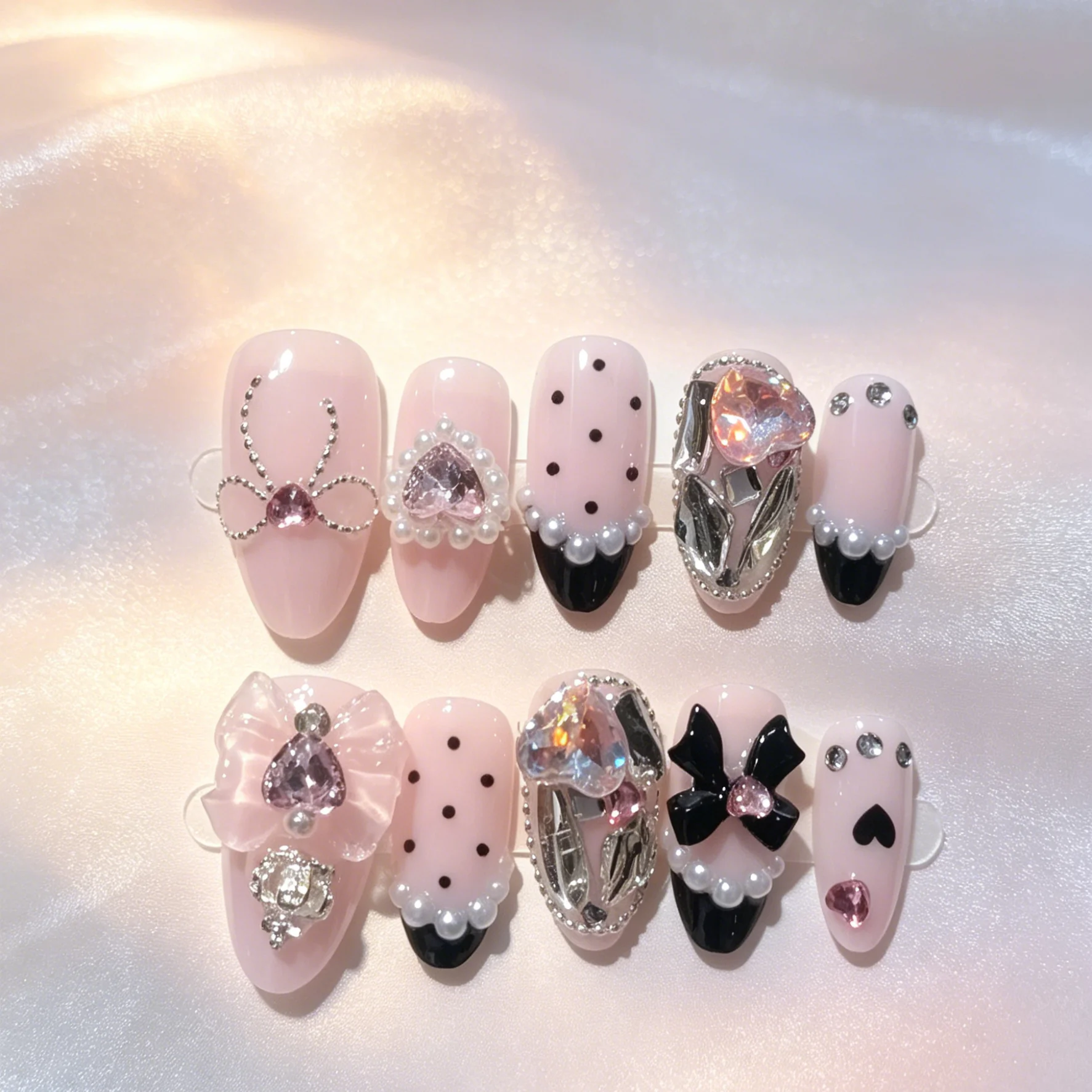 10 pièces de faux ongles en forme d'amande pressés à la main, magnifiques faux ongles, French Black Powder Princess, adaptés aux femmes.