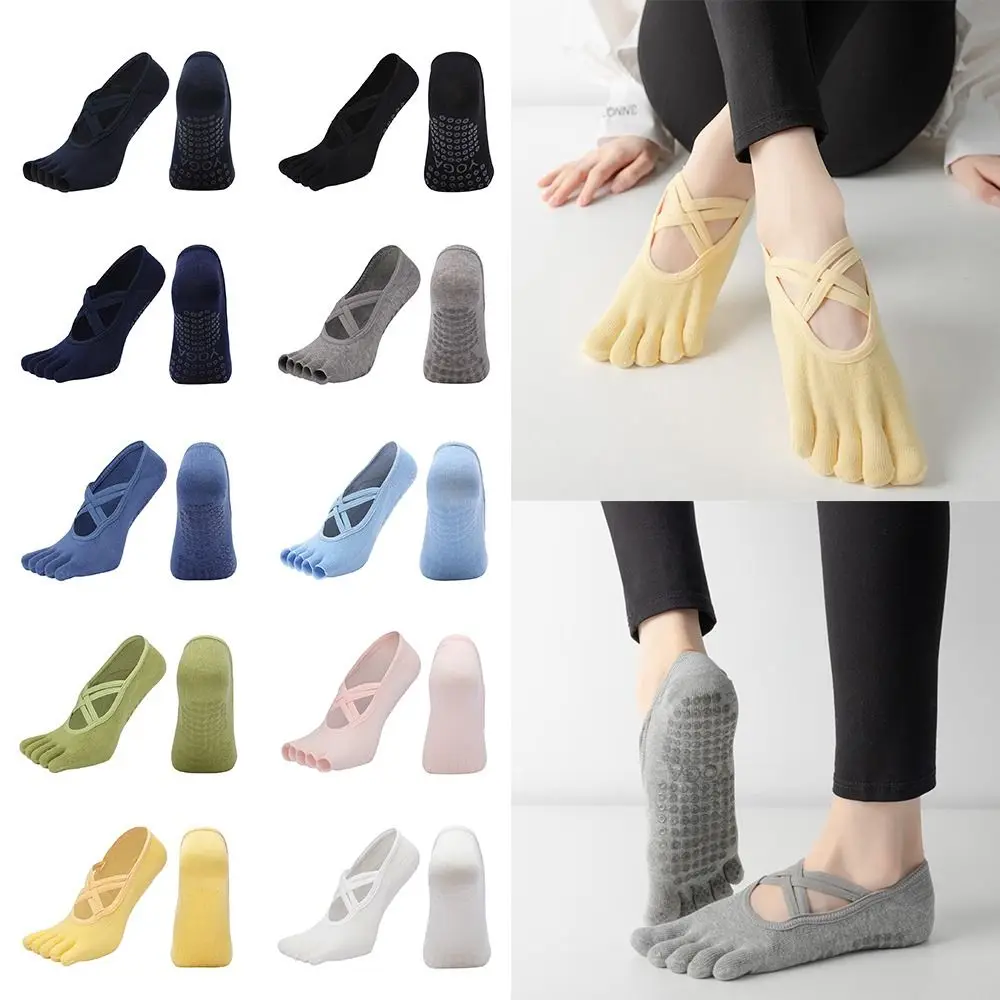 

Multicolor Anti Slip Pilates Socks Silicone Grip Cotton Material Five Toe Yoga Sock Bandage Style Five Toe Design