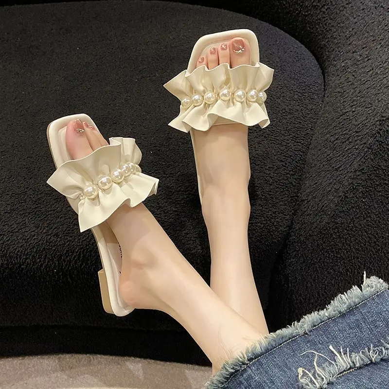 Women Slides Faux Pearl Decor Ruffle Trim Sandals Open Toe Wear-resistant Flat Slippers Summer Sandy Beach Sandals Women Shoes