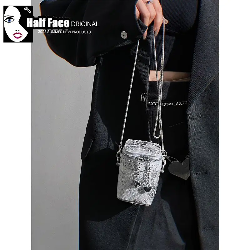 Y2K Girls Harajuku Womens Gothic Chains Handbags High Street Punk Streetwear One Shoulder Advanced Versatile Crossbody Bags tote